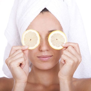 https://dk-femina-backend.imgix.net/media/websites/qmag-dot-dk/website/engangsbilleder-2012/oktober/2012-41-smuk-hud-p.jpg?ixlib=vue-2.9.1&auto=format&width=300&height=300&fit=crop&fp-x=0.5&fp-y=0.5