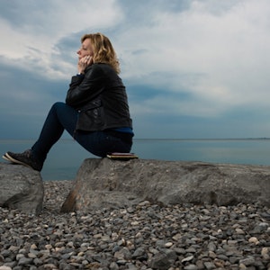 https://dk-femina-backend.imgix.net/media/websites/qmag-dot-dk/website/engangsbilleder-2014/december/sorgprim.jpg?ixlib=vue-2.9.1&auto=format&width=300&height=300&fit=crop&fp-x=0.5&fp-y=0.5
