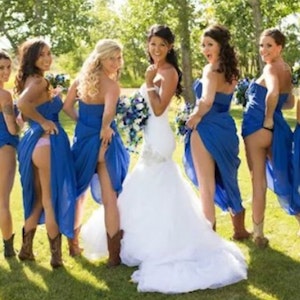 https://dk-femina-backend.imgix.net/media/websites/qmag-dot-dk/website/engangsbilleder-2014/juli/brideprim.jpg?ixlib=vue-2.9.0&auto=format&width=300&height=300&fit=crop&fp-x=0.5&fp-y=0.5