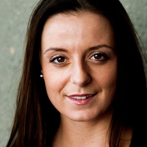 https://dk-femina-backend.imgix.net/media/websites/qmag-dot-dk/website/engangsbilleder-2014/november/deniceprim.jpg?ixlib=vue-2.9.1&auto=format&width=300&height=300&fit=crop&fp-x=0.5&fp-y=0.5