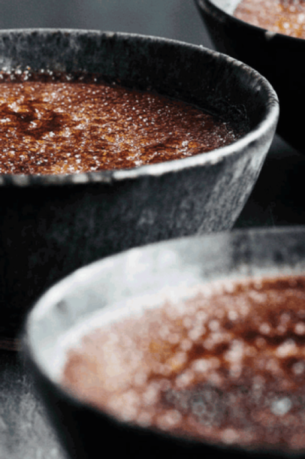 Creme brulee-opskrift fra Claus Meyer med chokolade