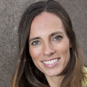 https://dk-femina-backend.imgix.net/storage_1/media/article/1332_boeger_jeg_husker_camilla_ottesen_0.jpg?ixlib=vue-2.9.1&auto=format&width=300&height=300&fit=crop&fp-x=0.5&fp-y=0.5