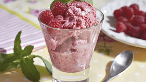 Hindbær/yoghurt-is